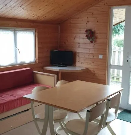Onlycamp L'Oree Des Vosges Hotel Le Val-dʼAjol Exterior foto